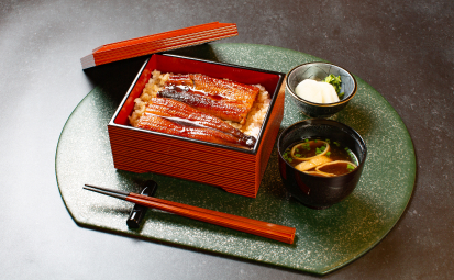 写真：～ 「純国産ウナギ」の蒲焼き 鰻重風 ～