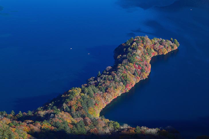 写真：中禅寺湖